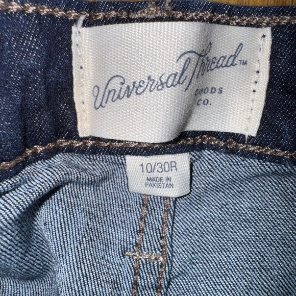 Universal Thread Blue Skinny Jeans with Classic Indigo Wash - Picture 2 of 5